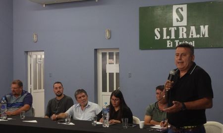 Festram reclamó una propuesta salarial superadora por parte de los intendentes. Festram reclamó una propuesta salarial superadora por parte de los intendentes.