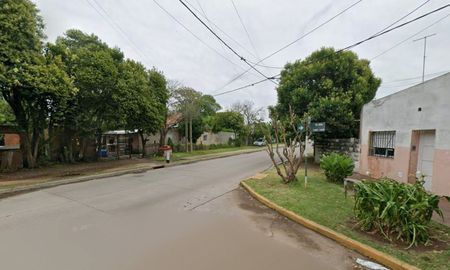 Un trágico accidente de tránsito tuvo como saldo la muerte de un joven motociclista de 24 años. Un trágico accidente de tránsito tuvo como saldo la muerte de un joven motociclista de 24 años.