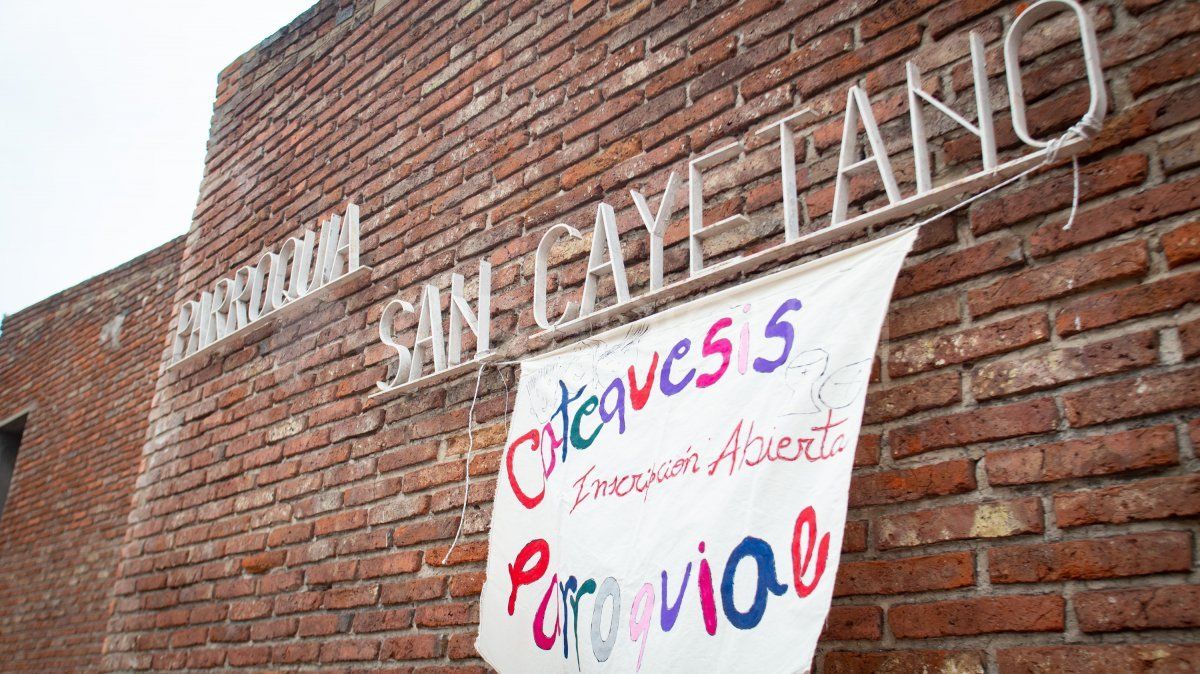 La parroquia de San Cayetano permanece abierta para las 10 misas programadas