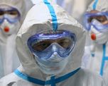 Especialistas médicos con equipo protector en el hospital clínico N.I. Pirogov de Moscú, Rusia Especialistas médicos con equipo protector en el hospital clínico N.I. Pirogov de Moscú, Rusia