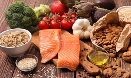pescado, nueces y chocolate, entre los alimentos que protegen al cerebro del alzheimer pescado, nueces y chocolate, entre los alimentos que protegen al cerebro del alzheimer