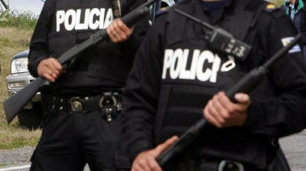 Los teléfonos robustos permitirán que desde los Centros de Operación Policial se siga en tiempo real el trabajo de calle de los uniformados.