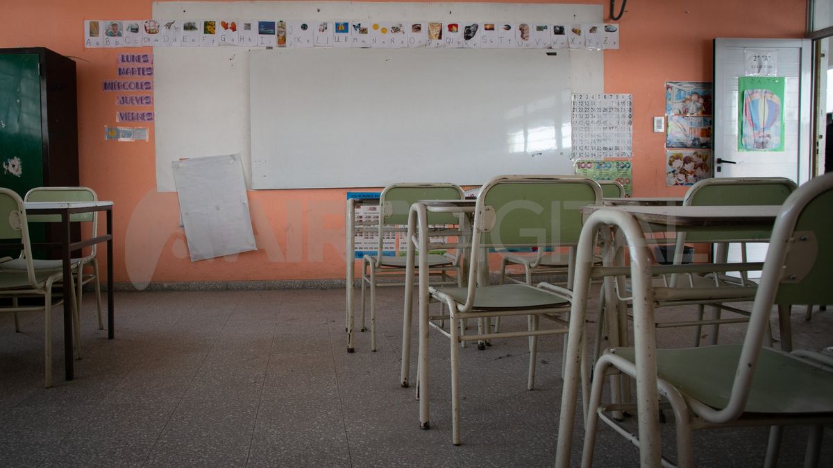 El ciclo lectivo 2024 comenzó muy complicado en Santa Fe por los paros docentes y de colectivos.