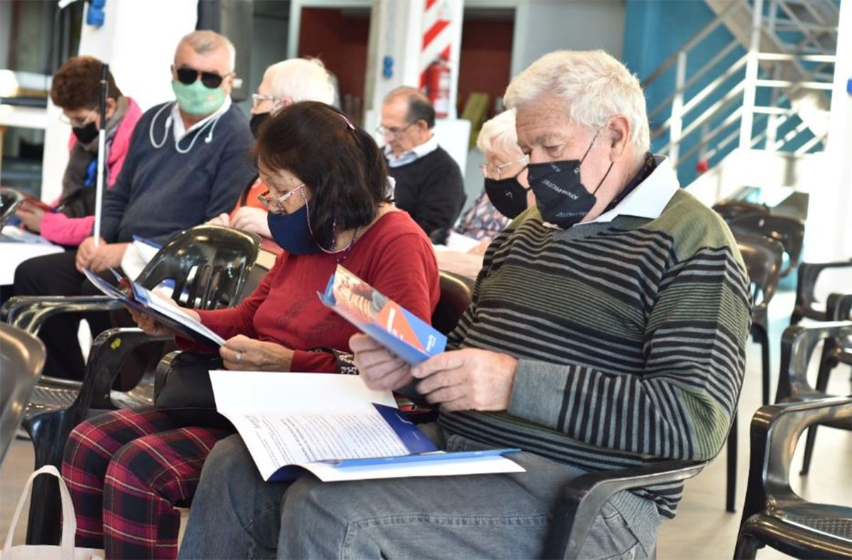 El programa Mayores en Red se realiza en distintos municipios y comunas de la provincia de Santa Fe.