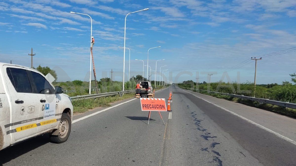 Vialidad Nacional coloca 20 equipos de seguridad en la ruta nacional Nº 168 para prevenir robos en la iluminación.&nbsp;