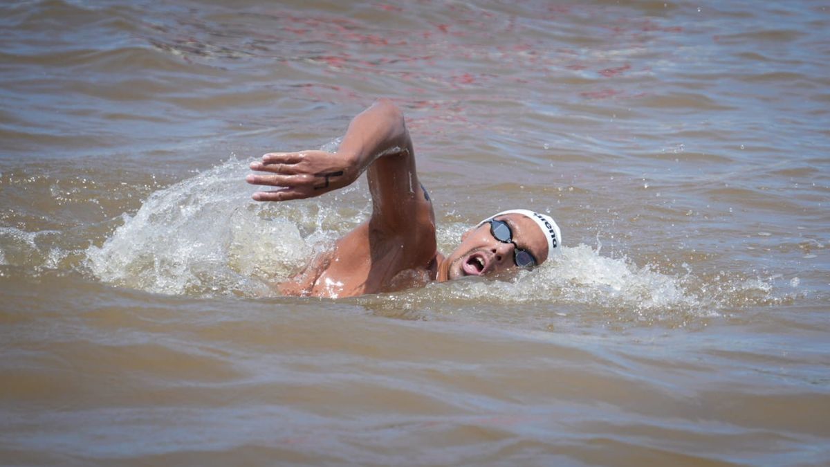 Los santafesinos posan sus ojos por un momento en Martín Carrizo