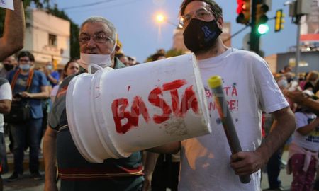 La nueva convocatoria será este viernes a las 19 y se sumará el arzobispo de Rosario, Eduardo Eliseo Martin. La nueva convocatoria será este viernes a las 19 y se sumará el arzobispo de Rosario, Eduardo Eliseo Martin.
