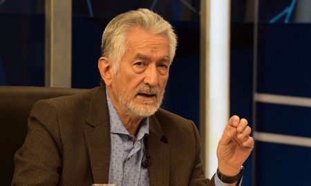 El gobernador de San Luis, Alberto Rodríguez Saá, se realizó un hisopado por haber mantenido contacto con personas infectadas de covid.