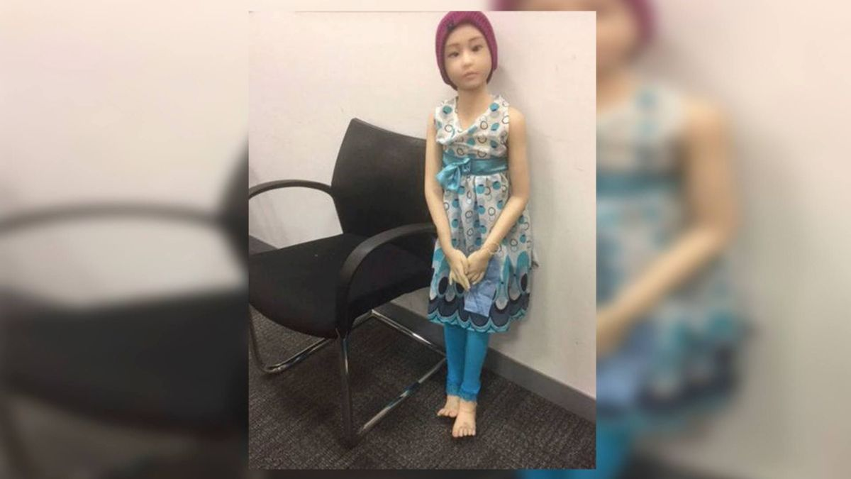 mu&ntilde;ecas sexuales con aspecto de ni&ntilde;as