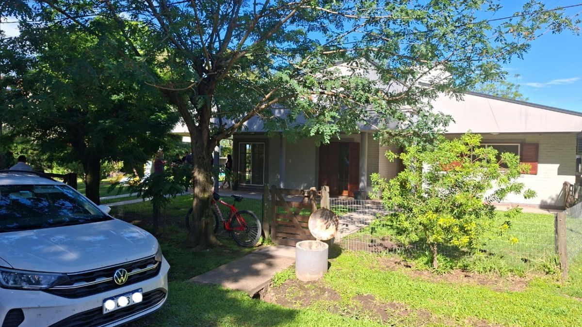 Al revisar la vivienda, notaron un importante desorden en el interior de un placard y la faltante de joyas y relojes.