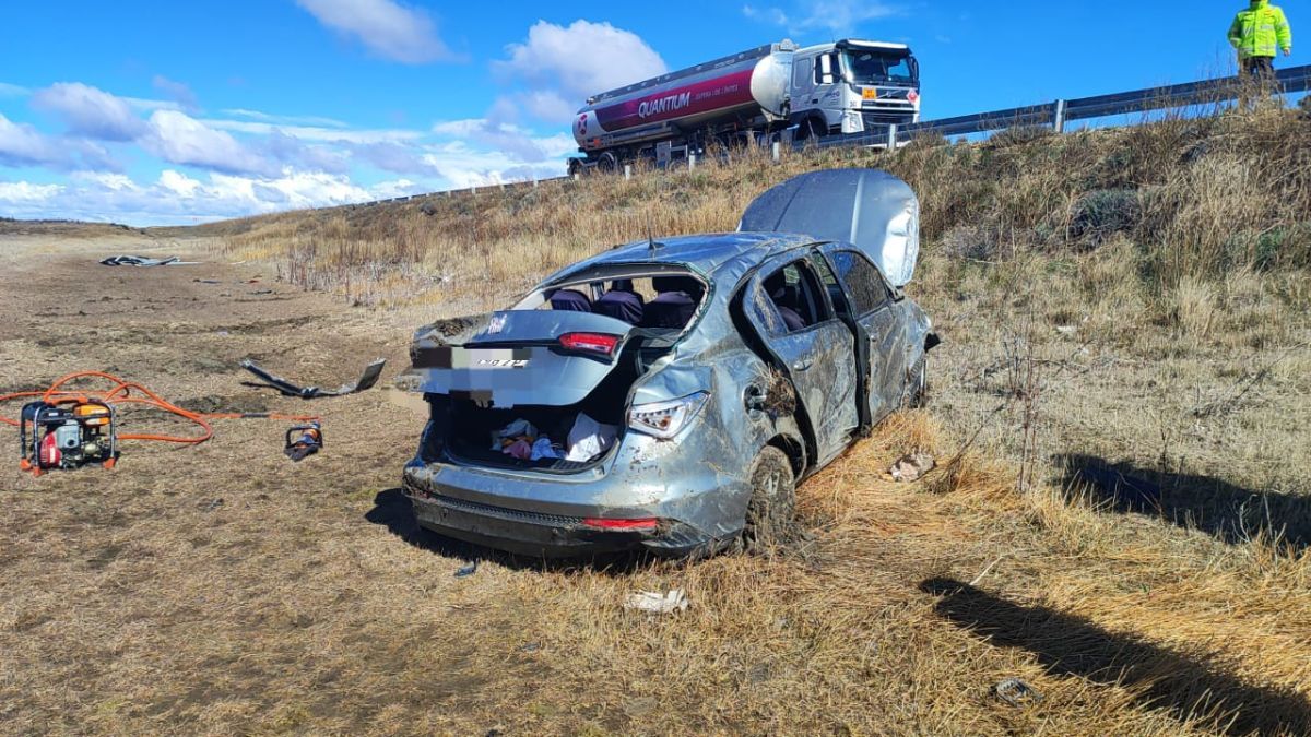 El vehículo involucrado en el accidente fatal.