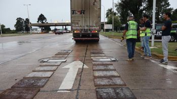 Este lunes comenzaron los trabajos para la instalación de un Sistema de Pesaje Dinámico en la Autopista Rosario–Santa Fe.