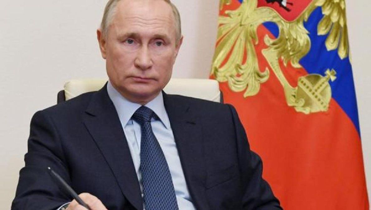 Vladimir Putin tiene un botón rojo en el Kremlin: ¿para qué sirve?