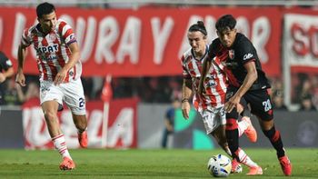Unión madrugó pero Newells lo dio vuelta: el Tate cae 2 a 1 en el 15 de Abril