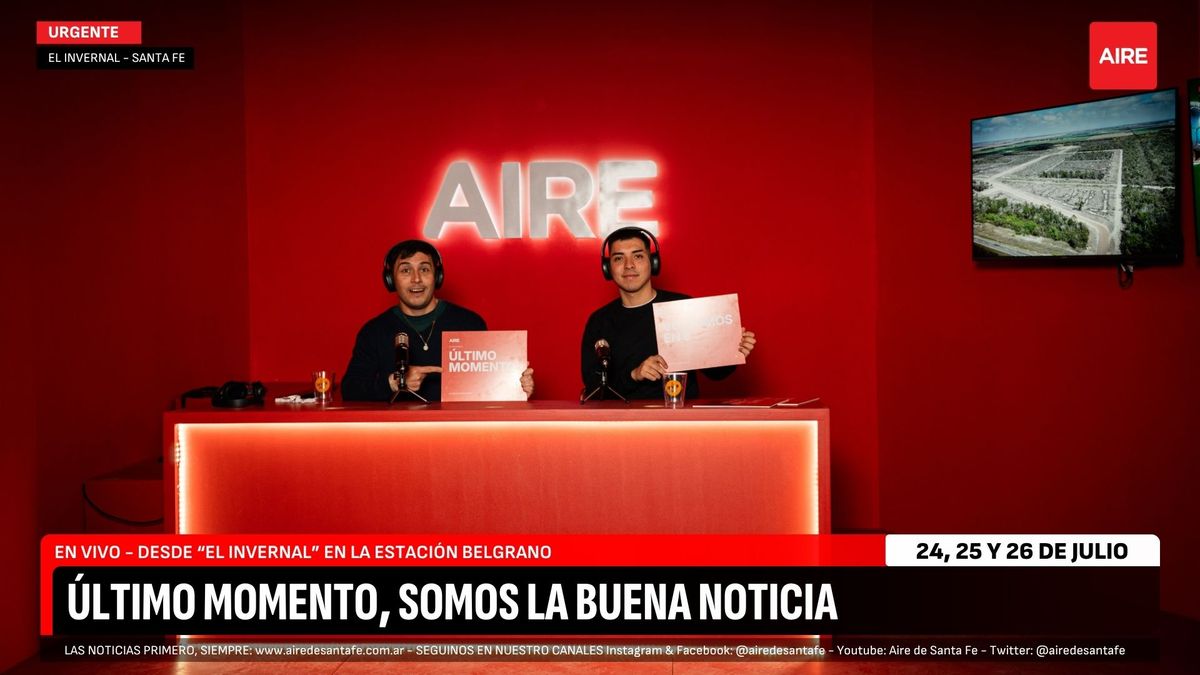 La gran comunidad de AIRE se sentó a la mesa de conductores y posó frente a las cámaras para vivir la experiencia del multimedios.