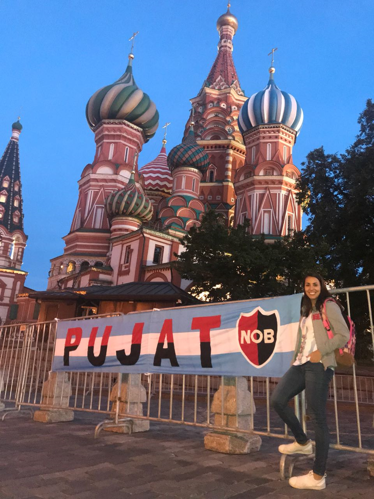 Pujato respira mucho fútbol y conviven hinchas de Newell's y Rosario Central. Pujato respira mucho fútbol y conviven hinchas de Newell's y Rosario Central.