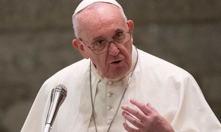 Francisco pidió este domingo por la paz entre israelíes y palestinos. Francisco pidió este domingo por la paz entre israelíes y palestinos.