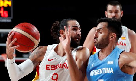 La Selección Argentina de básquet perdió con España y complicó su clasificación en los Juegos Olímpicos de Tokio. La Selección Argentina de básquet perdió con España y complicó su clasificación en los Juegos Olímpicos de Tokio.