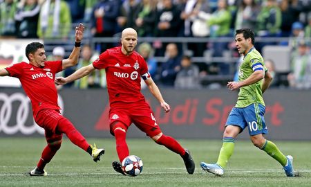 La organización de la Major League Soccer informó que 24 integrantes de franquicias que integran el torneo dieron positivo de covid-19. La organización de la Major League Soccer informó que 24 integrantes de franquicias que integran el torneo dieron positivo de covid-19.