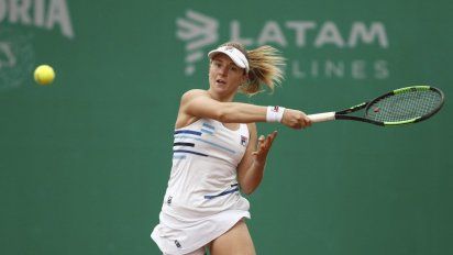 La santafesina Nadia Podoroska enfrenta a la francesa Ferro en el abierto de Palermo