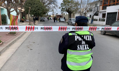 Horror en Salta: una joven dio a luz, escondió al bebé en una valija y su mamá lo encontró en estado de descomposición Horror en Salta: una joven dio a luz, escondió al bebé en una valija y su mamá lo encontró en estado de descomposición