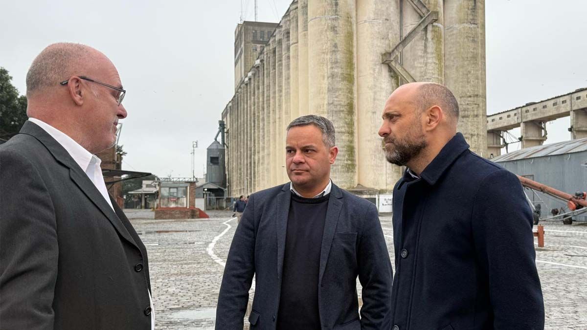 El ministro Puccini presentó a Leandro González como nuevo presidente del Ente Administrador del Puerto de Santa Fe.