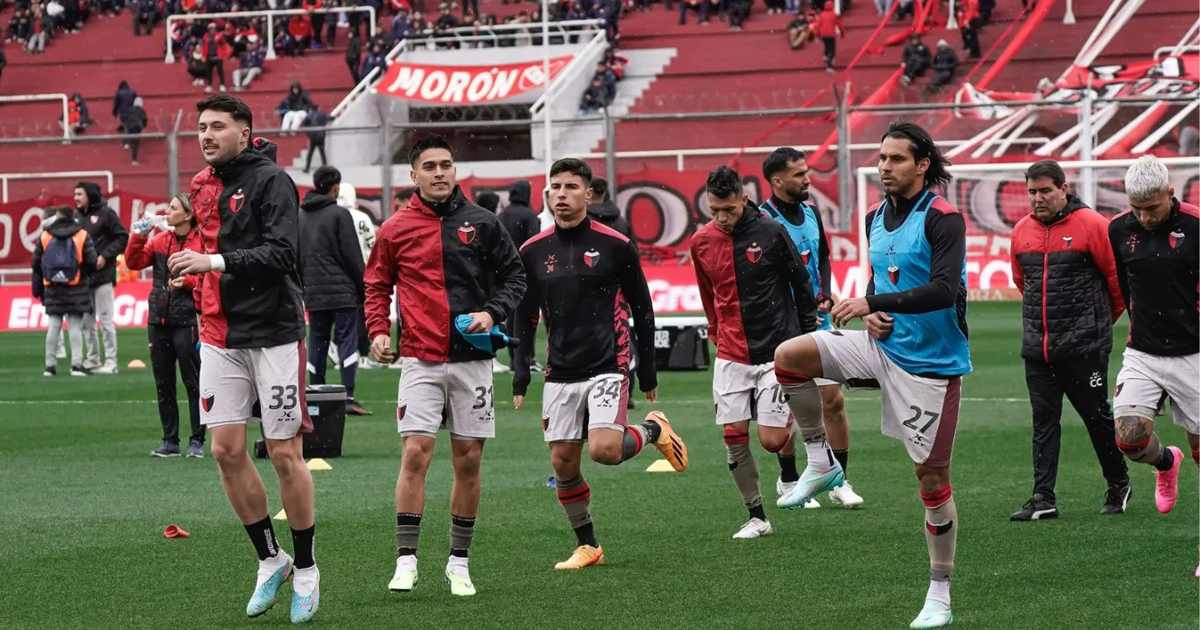 Colón se prepara para el debut en el estadio Brigadier López ante Gimnasia y Esgrima de La Plata. Colón se prepara para el debut en el estadio Brigadier López ante Gimnasia y Esgrima de La Plata.