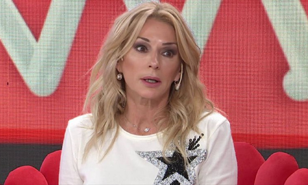 Yanina Latorre, la panelista de Los Ángeles de la Mañana, fue víctima de un choque por un engaño. Yanina Latorre, la panelista de Los Ángeles de la Mañana, fue víctima de un choque por un engaño.