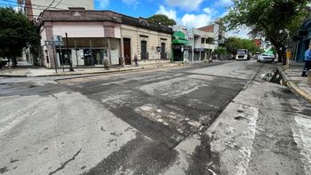 Corte de tránsito sobre calle 25 de Mayo por trabajos de bacheo asfáltico