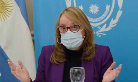 Alicia Kirchner es la quinta gobernadora de Argentina que se contagia de covid. Alicia Kirchner es la quinta gobernadora de Argentina que se contagia de covid.