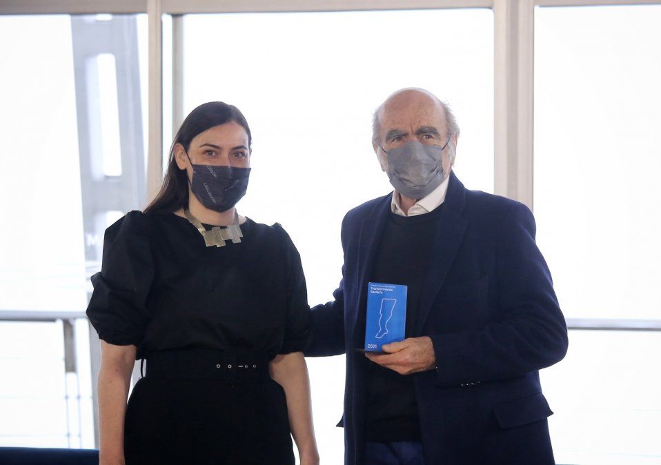 Se trata de Isabel Mac Donald, Diego de Mendoza y Oscar Fay, tres científicos que abrieron caminos para todas y todos los santafesinos.