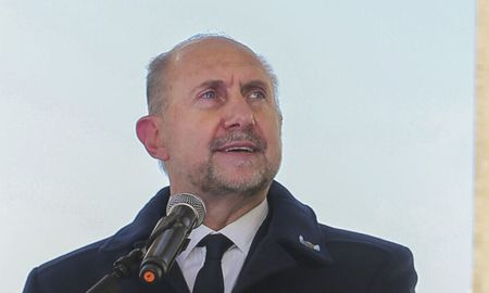 Omar Perotti participó del acto por el Día de la Independencia en Rafaela. Omar Perotti participó del acto por el Día de la Independencia en Rafaela.