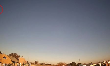 Un presunto meteoro se vio en el cielo santafesino el fin de semana. Un presunto meteoro se vio en el cielo santafesino el fin de semana.
