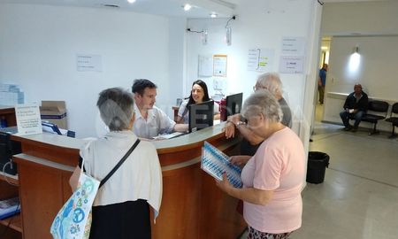 Los pacientes tienen prácticamente naturalizado el pago de un plus cada vez que asisten a un consultorio. Los pacientes tienen prácticamente naturalizado el pago de un plus cada vez que asisten a un consultorio.