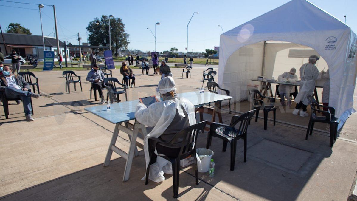 En el Alero de barrio Coronel Dorrego se instaló uno de los cuatro puntos de testeos masivos que tendrá la ciudad.