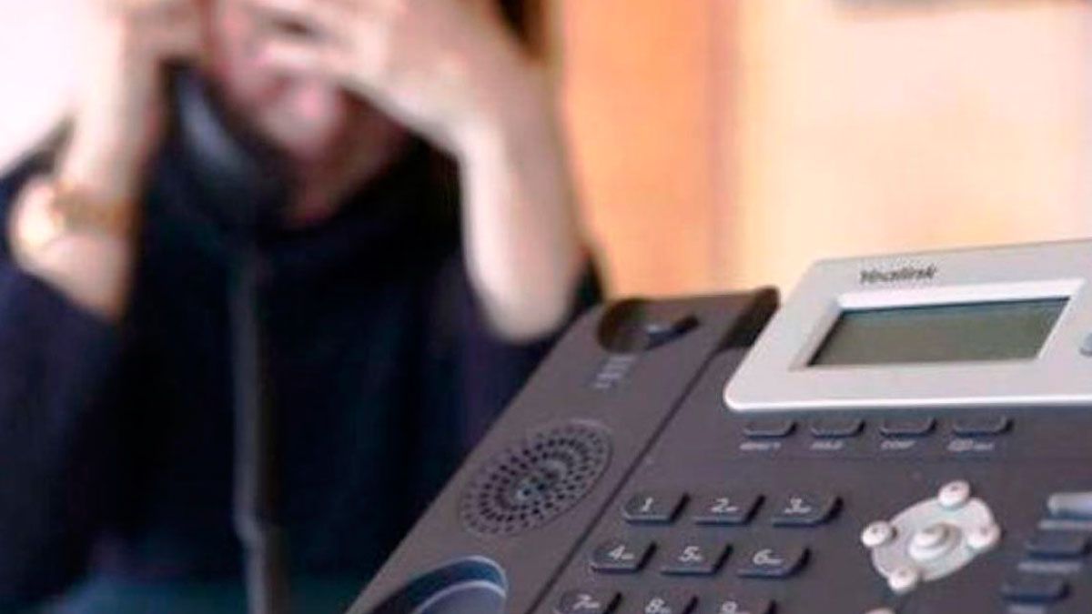 Estafa en Sargento Cabral: bajo el cuento del tío le robaron 20.000 dólares a una mujer de 82 años.