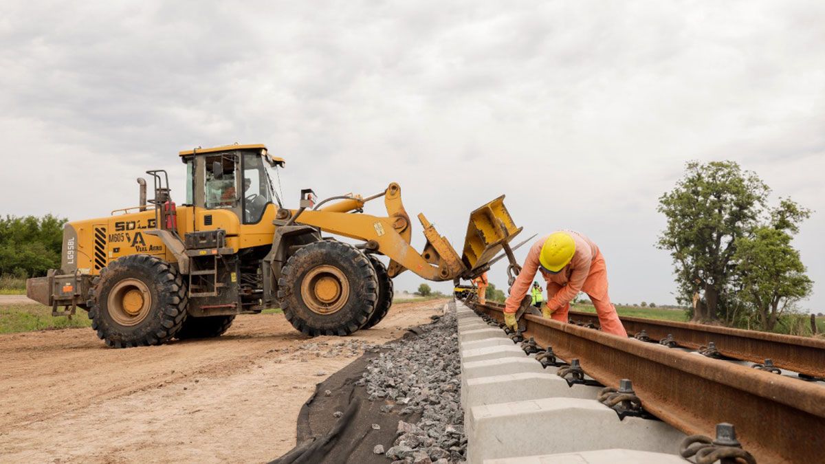 Una vez que finalicen los trabajos, que actualmente generan más de 900 empleos directos e indirectos, se logrará disminuir los costos logísticos en un 30 por ciento, potenciando las economías regionales.