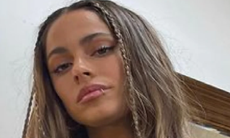 tini stoessel poso de top y con un peinado de trenzas que es furor tini stoessel poso de top y con un peinado de trenzas que es furor