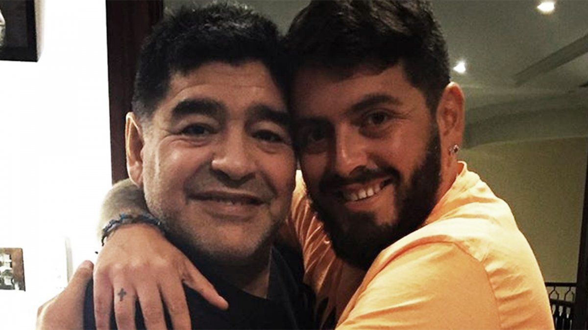 El hijo mayor de Diego Armando Maradona se convertió en ciudadano argentino. 