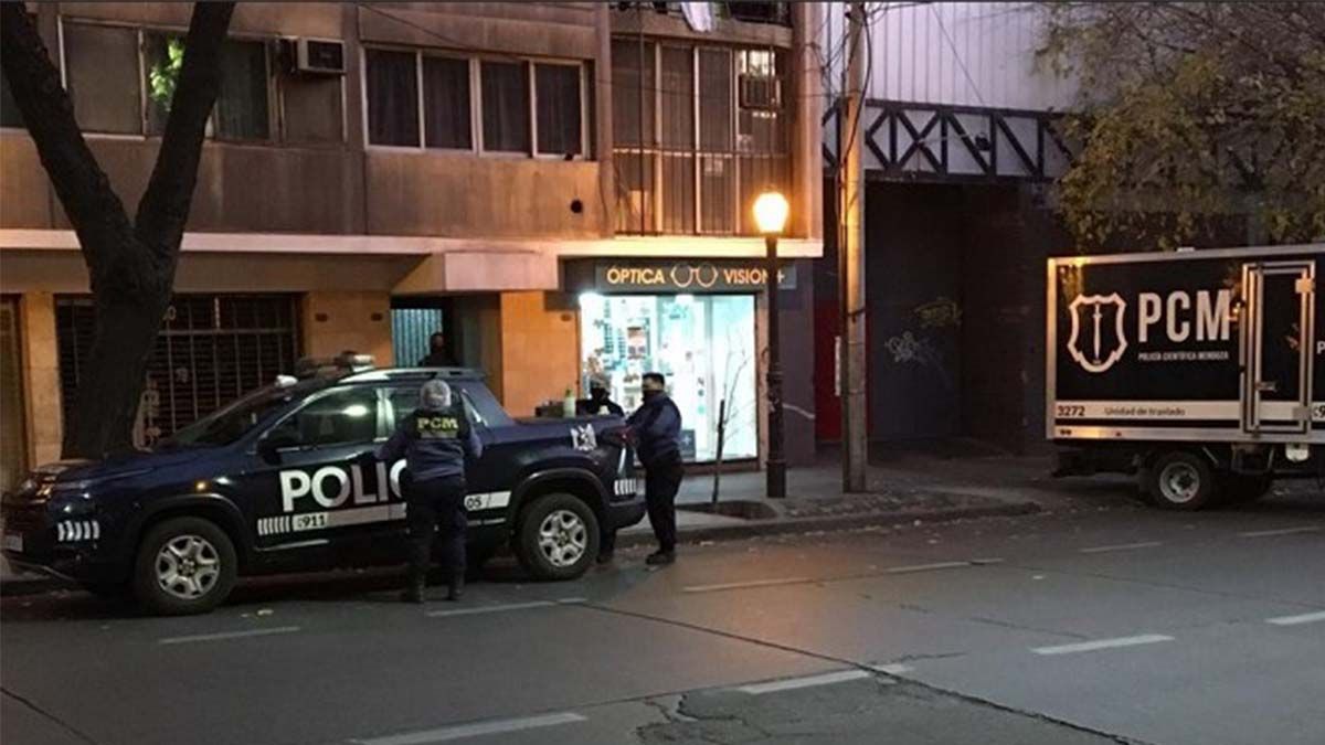 La v&iacute;ctima tiene 22 a&ntilde;os y en estos momentos investigan las causas de su muerte. Su pareja fue detenida.&nbsp;