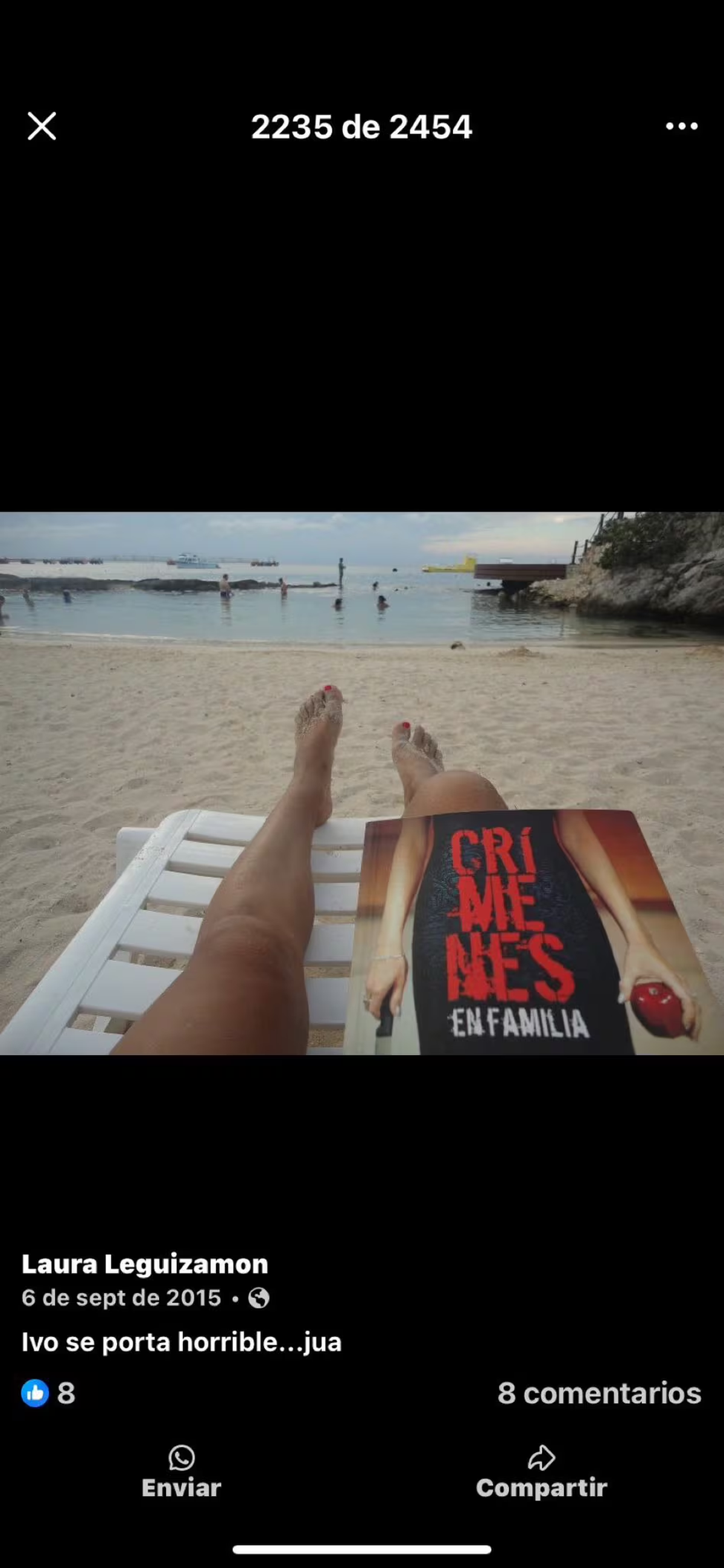Laura Leguizamón publicó una foto leyendo el libro “Crímenes en familia” y dejó un mensaje sobre su hijo en la publicación. Laura Leguizamón publicó una foto leyendo el libro “Crímenes en familia” y dejó un mensaje sobre su hijo en la publicación.