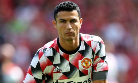 El delantero lusitano hizo público su deseo de salir del Manchester United hacia un club que participe de la Champions League y esa intención generó tirantez entre el jugador y el club. El delantero lusitano hizo público su deseo de salir del Manchester United hacia un club que participe de la Champions League y esa intención generó tirantez entre el jugador y el club.