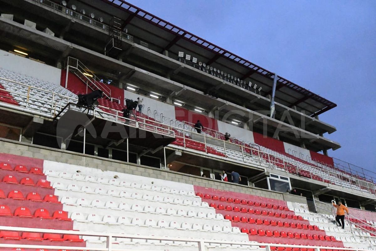 El partido entre Unión y Lanús se suspendió por las fuertes ráfagas de viento que se registran este domingo en Santa Fe.