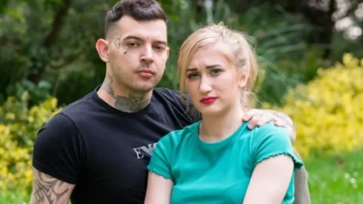 Tony Garnett se escapó con Sofiia Karkadym, una refugiada ucraniana.