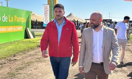 El gobernador, Maximiliano Pullaro, y el ministro de Desarrollo Productivo, Gustavo Puccini, durante la última Expoagro. El gobernador, Maximiliano Pullaro, y el ministro de Desarrollo Productivo, Gustavo Puccini, durante la última Expoagro.