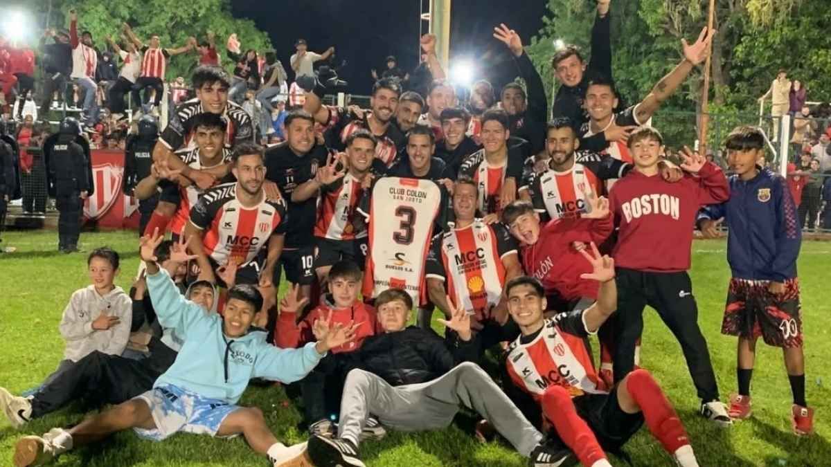 Colón SJ ganó el clásico con contundencia 3 a 0. Foto: Prensa Colón SJ.