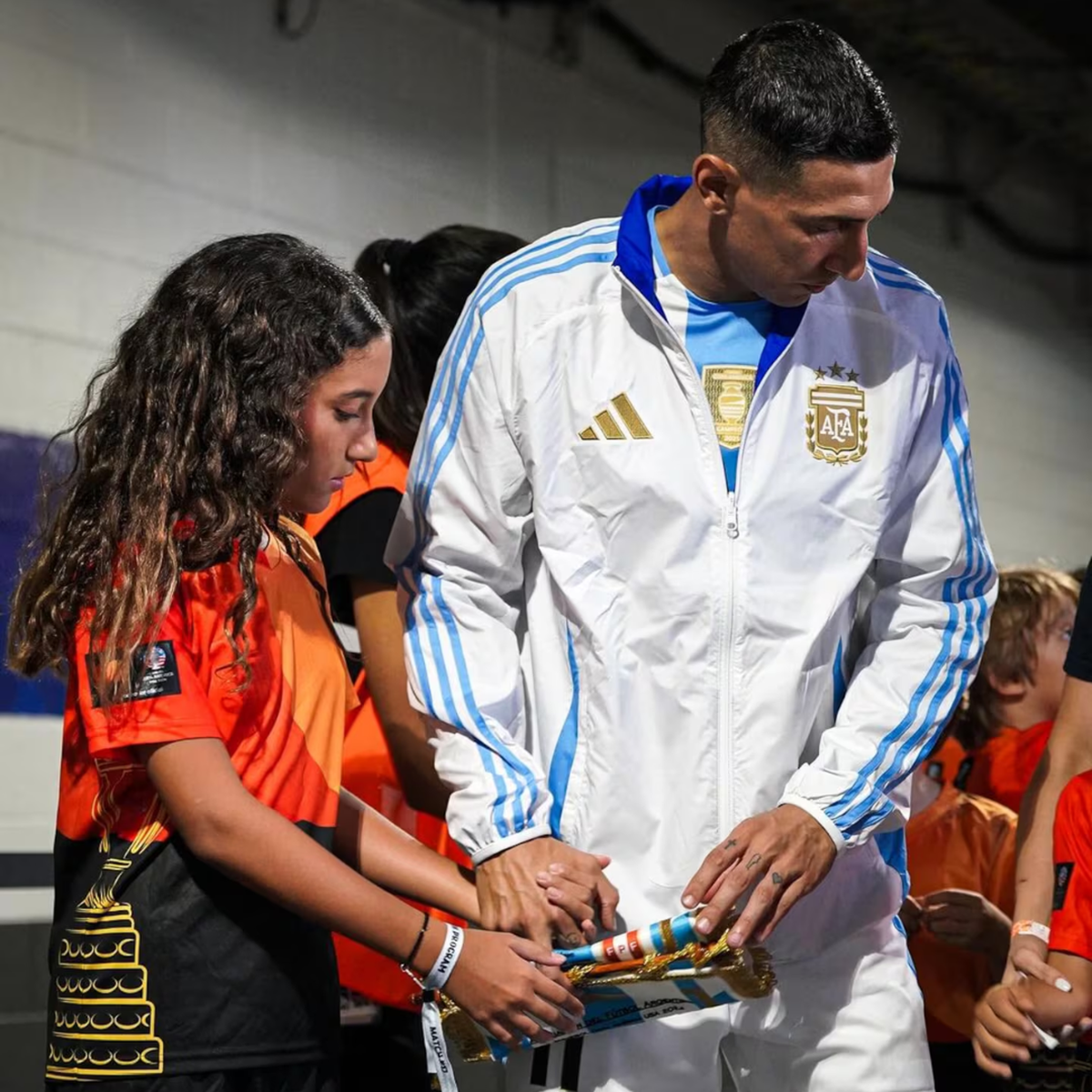 Ángel Di María dejó mensajes emotivos para la Selección Argentina y los hinchas. Ángel Di María dejó mensajes emotivos para la Selección Argentina y los hinchas.