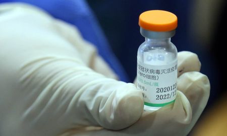 Nación dispuso el envío en una primera etapa de 492.400 dosis según el porcentaje de población de cada provincia, lo que comenzó el domingo. Nación dispuso el envío en una primera etapa de 492.400 dosis según el porcentaje de población de cada provincia, lo que comenzó el domingo.