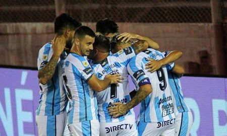 El Decano consiguió su primer triunfo en este torneo en un partidazo ante Patronato. El Decano consiguió su primer triunfo en este torneo en un partidazo ante Patronato.