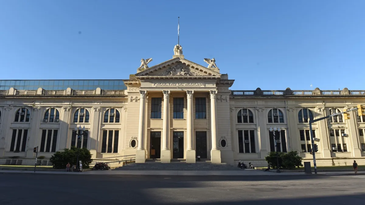 Rosario: desvinculan a profesor de la UNR acusado de abuso sexual infantil